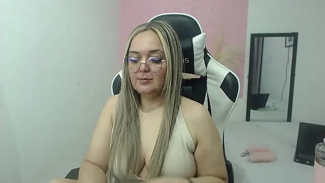 Snapshot of samy_vsn chatting on June 2026 04:56:01 PM samy vsn online show from June 2026 04:56:01 PM