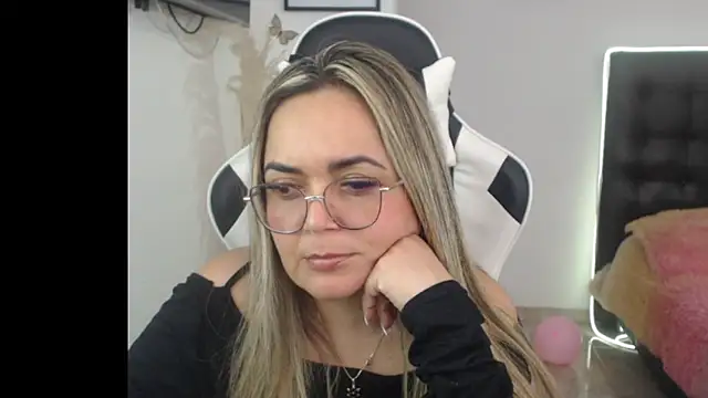 samy vsn online show from December 2025 08:47:01 PM