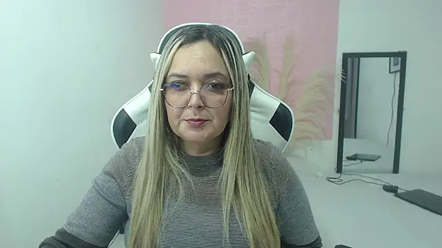 Snapshot of samy_vsn chatting on June 2026 08:21:02 PM samy vsn online show from June 2026 08:21:02 PM