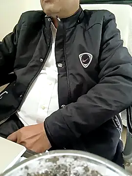 Hot-man39 online show from February 2025 12:06:02 PM