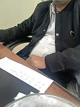 Hot-man39 online show from December 2025 09:41:01 AM