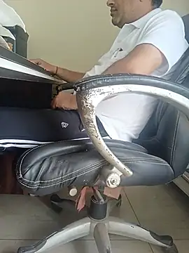 Hot-man39 online show from July 2026 09:04:01 AM