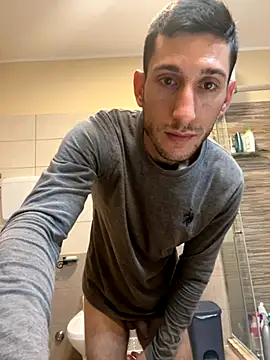 Gionnytav online show from November 2025 04:18:01 AM