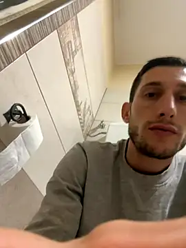 Gionnytav online show from November 2025 07:58:01 PM