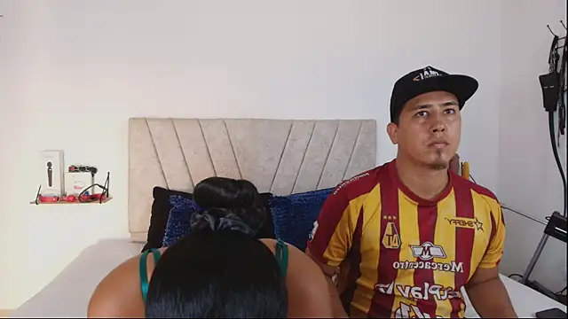 Liana Asaff online show from February 2026 07:04:02 PM