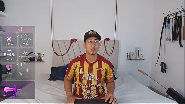 Liana Asaff online show from December 2025 06:01:02 PM