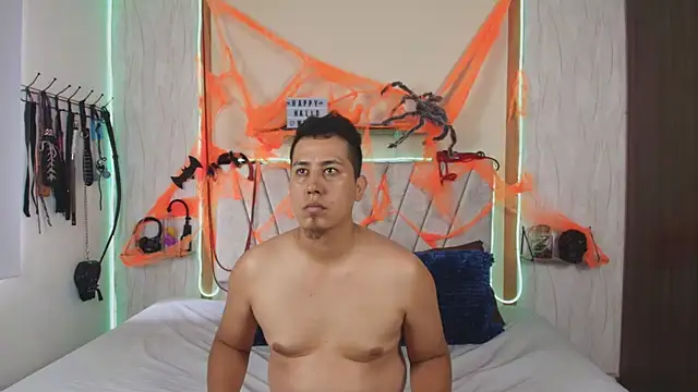 Liana Asaff online show from October 2025 08:20:02 PM