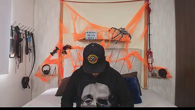 Liana Asaff online show from October 2025 06:09:01 PM