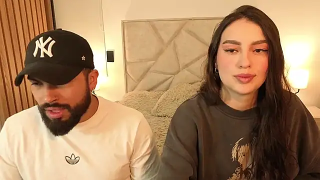 teseo and afroditha  online show from December 2025 03:28:02 AM