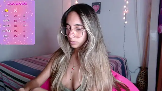 MitchWilson1 online show from November 2025 10:47:02 PM