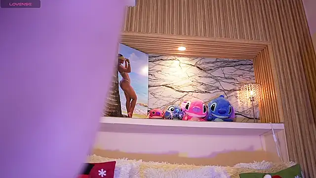 adri crof online show from December 2025 02:45:02 AM