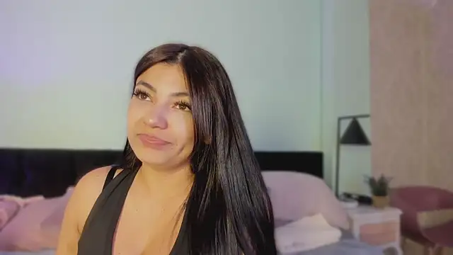 EvaaStevens online show from November 2025 03:06:02 PM