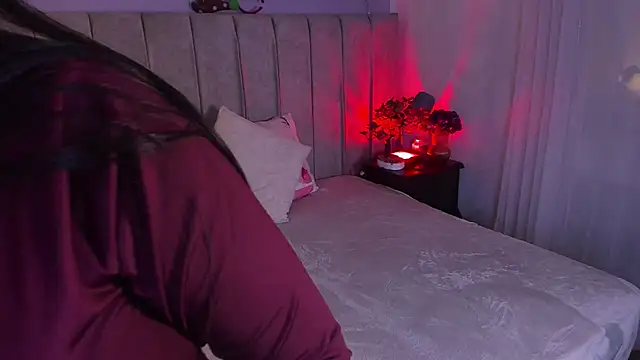 EvaaStevens online show from December 2025 08:14:01 PM