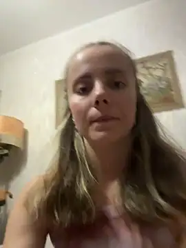 Snapshot of AlisaKissss chatting on June 2026 07:14:02 PM AlisaKissss online show from June 2026 07:14:02 PM
