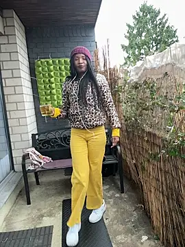 Shantel-Olivia online show from December 2025 09:14:01 AM