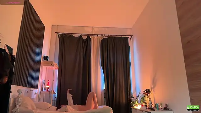 electric babe online show from March 2026 03:35:02 PM