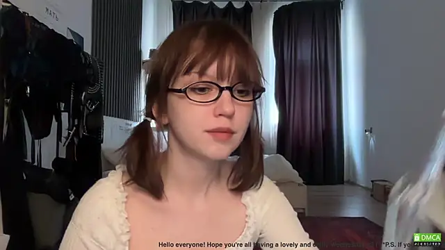 Snapshot of electric_babe chatting on June 2026 01:53:02 PM electric babe online show from June 2026 01:53:02 PM