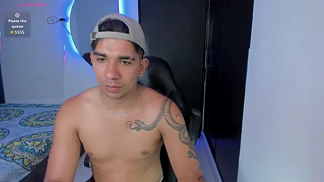 valentino santoss online show from November 2025 10:14:01 PM