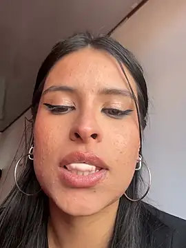 Snapshot of _elektrah chatting on May 2026 08:27:02 PM elektrah online show from May 2026 08:27:02 PM