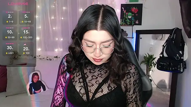 mily thomson b  online show from October 2025 02:59:02 AM