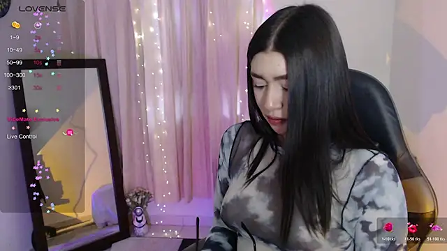 mily thomson b  online show from April 2026 10:16:01 PM