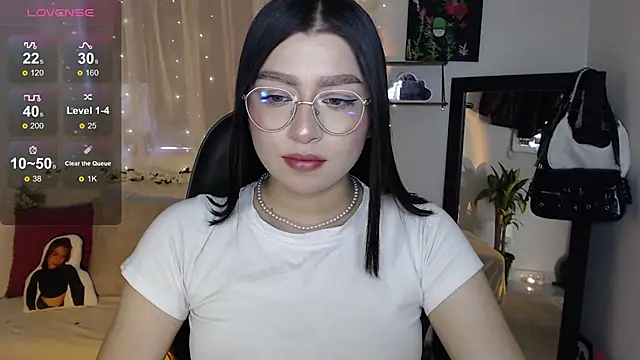 mily thomson b  online show from September 2025 07:20:01 PM