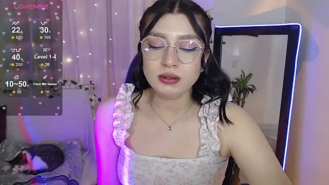 Snapshot of mily_thomson_b_ chatting on November 2025 06:46:02 PM mily thomson b online show from November 2025 06:46:02 PM