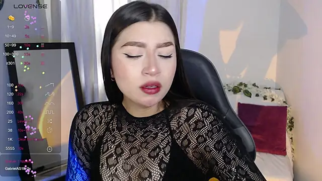 mily thomson b  online show from April 2026 03:59:01 PM