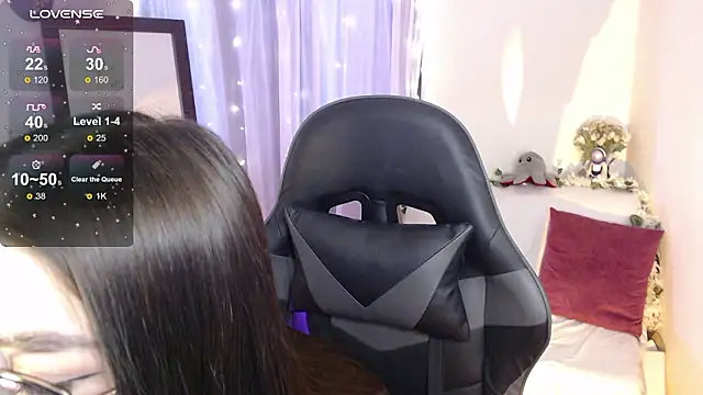 mily thomson b  online show from February 2026 09:58:02 PM