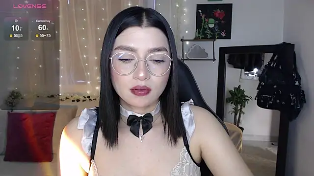 mily thomson b  online show from September 2025 09:36:02 PM