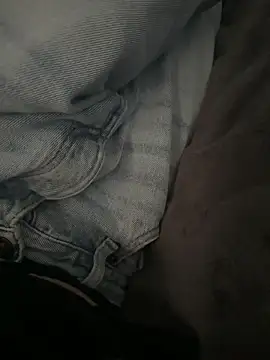 boyy18-0 online show from March 2026 05:05:01 PM