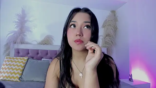 Snapshot of Emelyy_Carter chatting on February 2025 07:42:01 PM Emelyy Carter online show from February 2025 07:42:01 PM