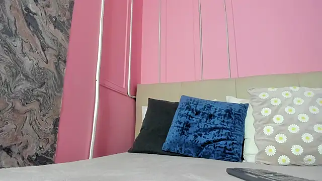 Snapshot of Emelyy_Carter chatting on October 2025 12:06:01 PM Emelyy Carter online show from October 2025 12:06:01 PM
