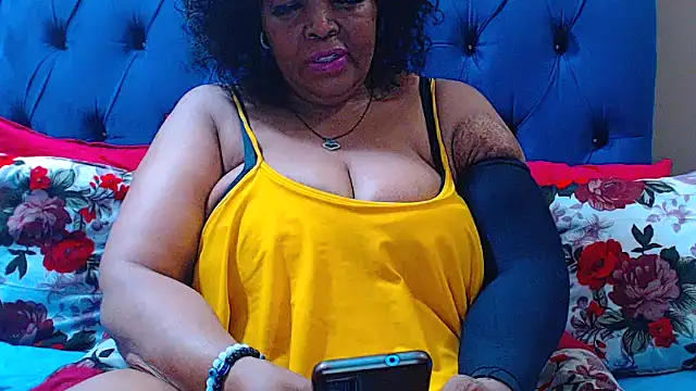 Snapshot of ebonycandy10 chatting on October 2025 06:38:01 PM ebonycandy10 online show from October 2025 06:38:01 PM