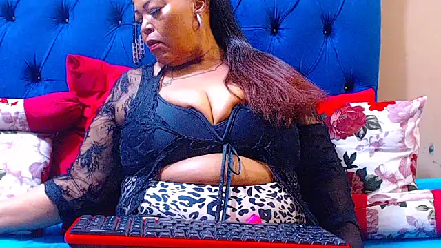 Snapshot of ebonycandy10 chatting on October 2025 06:18:02 AM ebonycandy10 online show from October 2025 06:18:02 AM