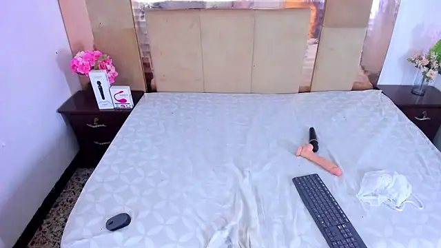 LizBrook online show from March 2025 10:21:01 PM