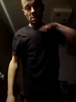 Ostry9333 online show from December 2025 09:09:02 PM