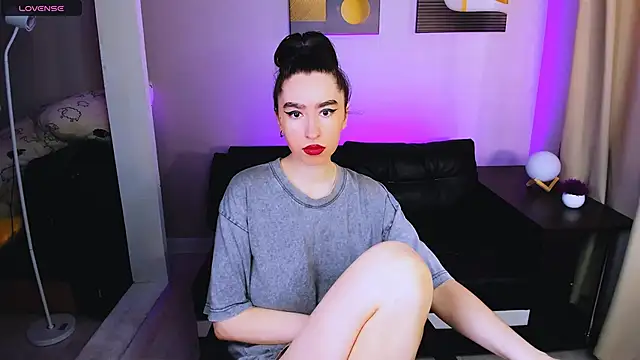 Snapshot of Lily_xBabe chatting on June 2026 03:31:02 PM Lily xBabe online show from June 2026 03:31:02 PM