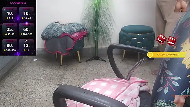 Snapshot of Sexy_komolika chatting on October 2025 03:19:02 PM Sexy komolika online show from October 2025 03:19:02 PM