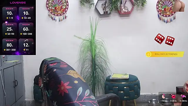 Snapshot of Sexy_komolika chatting on November 2025 01:58:02 PM Sexy komolika online show from November 2025 01:58:02 PM