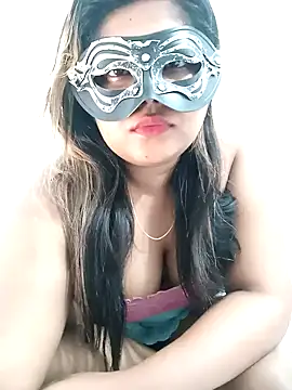 littlequeen77 online show from March 2025 04:13:01 AM