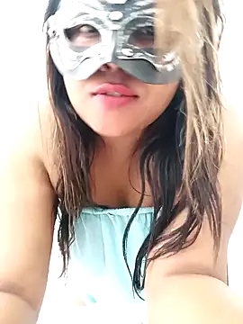 littlequeen77 online show from March 2025 07:57:02 AM