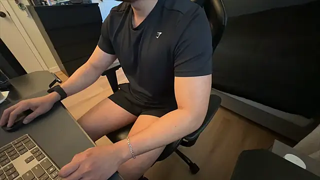 charlie s2534 online show from May 2026 06:27:02 PM
