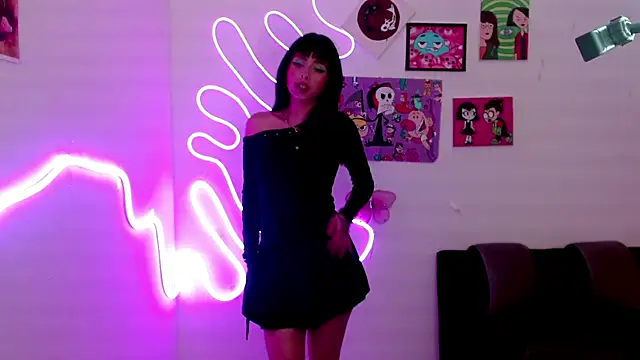 Snapshot of Kind_Scarlett chatting on February 2025 01:02:01 AM Kind Scarlett online show from February 2025 01:02:01 AM