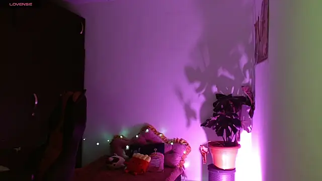 Kind Scarlett online show from May 2026 10:48:01 PM