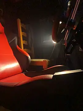 Flouflolutin online show from November 2025 08:45:02 PM