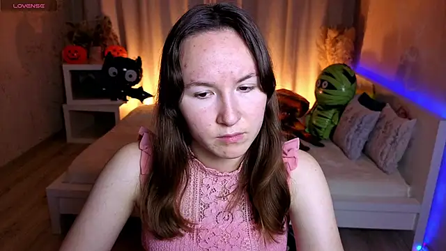 Little doll meow online show from November 2025 03:21:01 AM