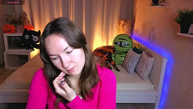 Little doll meow online show from October 2025 03:05:01 AM