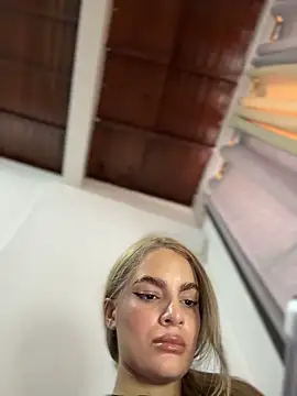 Snapshot of emiss_ chatting on November 2025 02:39:02 PM emiss online show from November 2025 02:39:02 PM