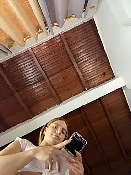 emiss  online show from April 2026 04:33:01 PM